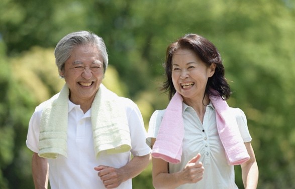 医師・鎌田實さんと経済ジャーナリスト・荻原博子さんが語る「民…